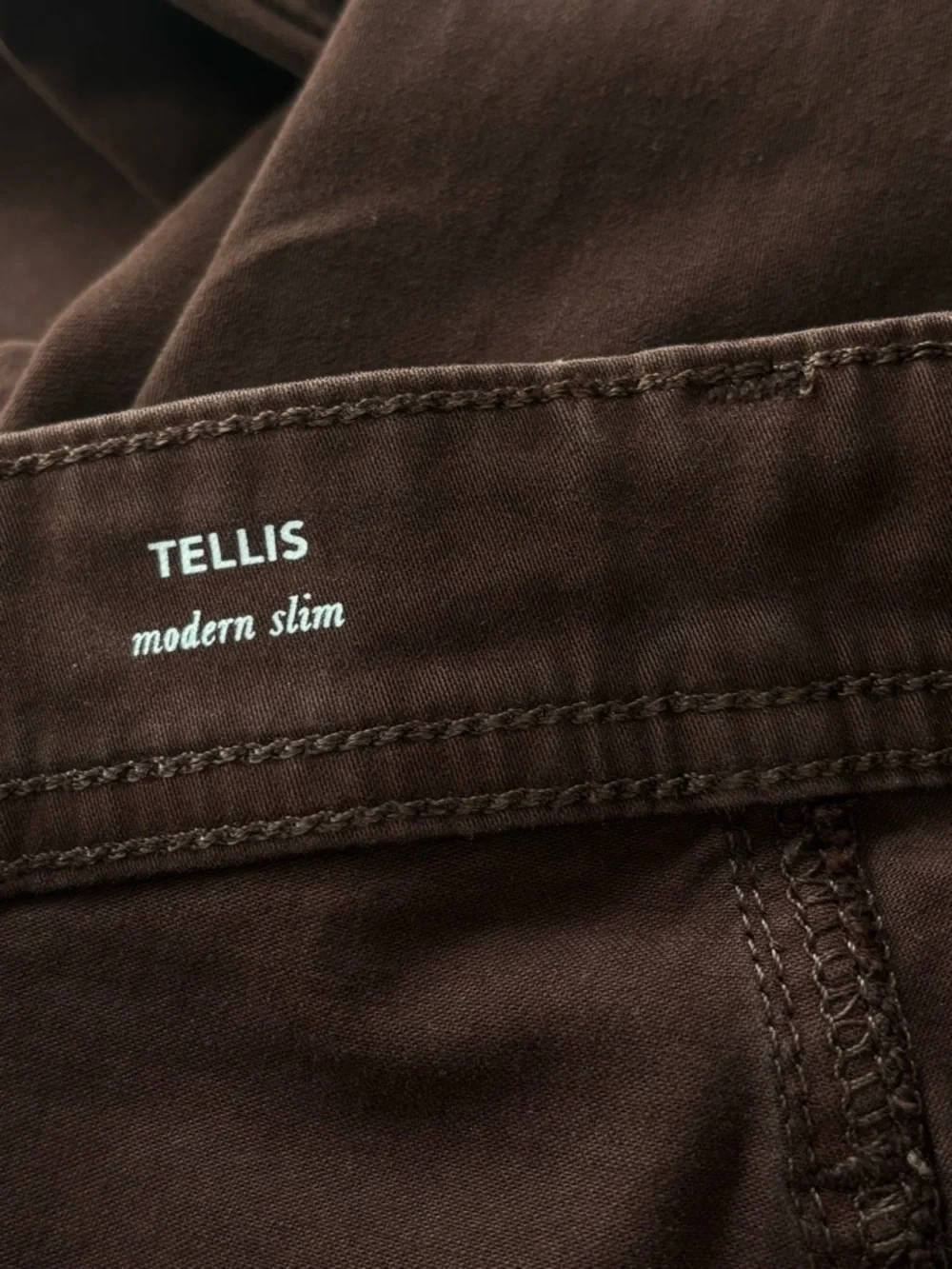 AG Adriano Goldschmied Men's TELLIS Modern Slim Pant Jeans Size: 29x34